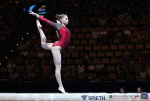 aze minakovskaya milana ph simone ferraro sfa03752 copia